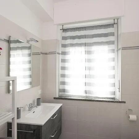 Mihaela 2 バヴェーノ